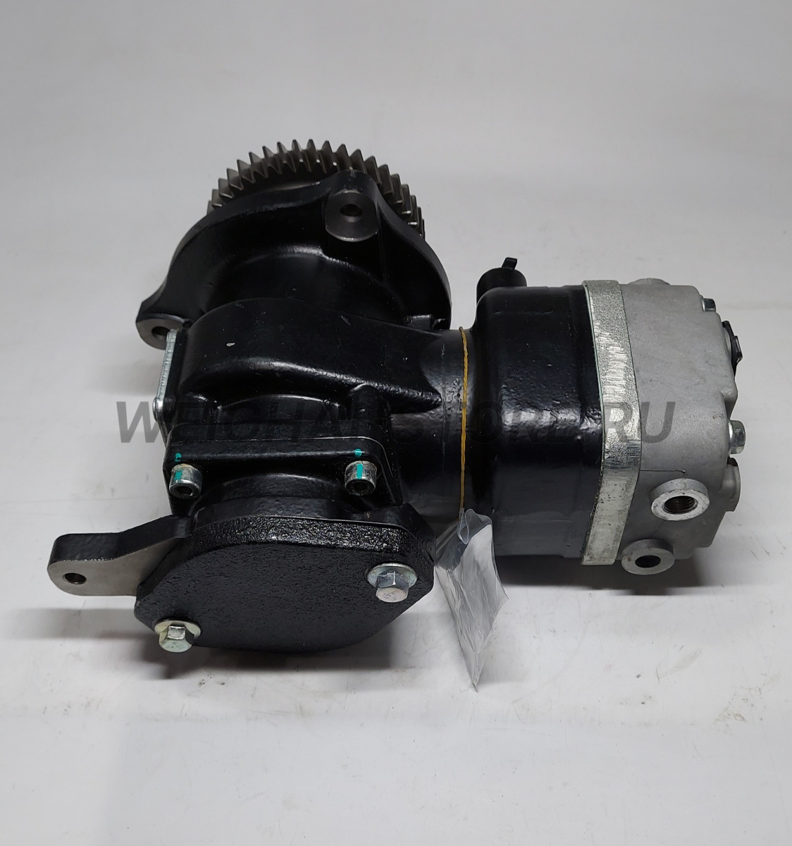 1008750677 Пневмокомпрессор