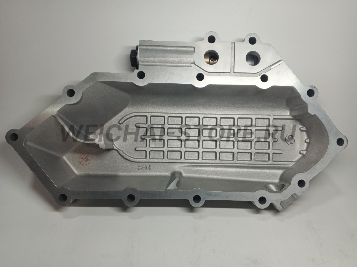 1003712805 Крышка охладителя масла