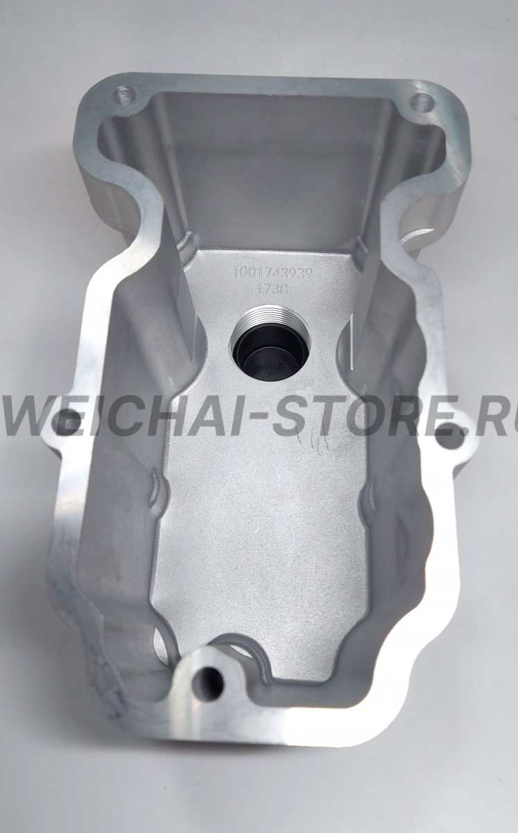 1001743939 Клапанная крышка в сборе (маслозаливная)