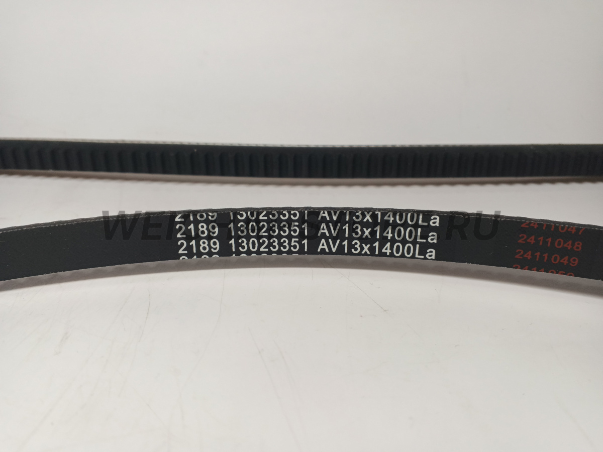 13023351 Ремень зубчатый AV 13х1400
